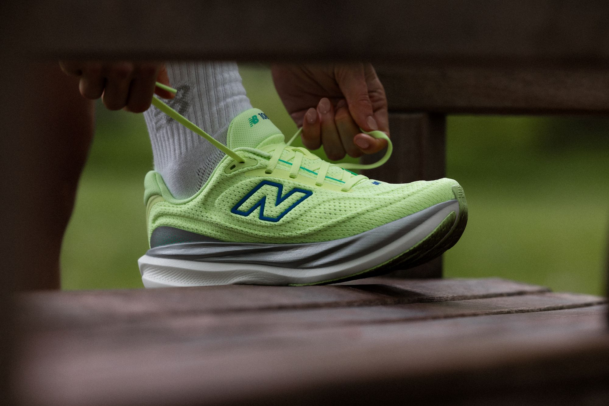 New Balance 1080 v15 von der Seite